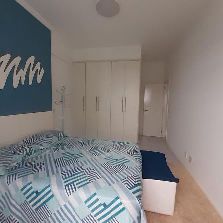Localizado a 50 m da praia, na Prainha de Arraial do Cabo Exterior foto